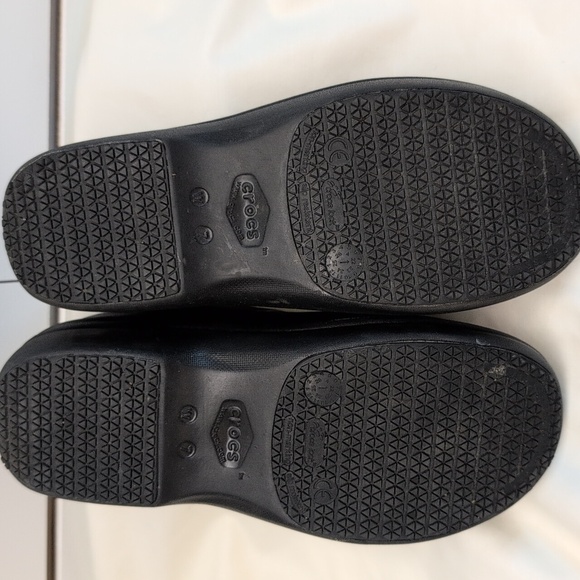 Crocs Women's Neria Pro Work Black Clog Size 7 - Picture 7 of 8